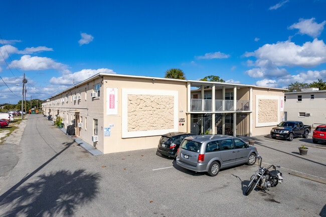 Rose Garden Apartments in Cocoa, FL - Foto de edificio - Primary Photo