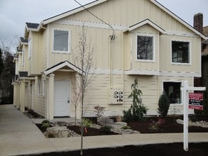 New 4 Units Apartment in Portland, OR - Building Photo - Building Photo