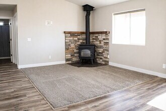 718 400 S in Enterprise, UT - Building Photo - Building Photo