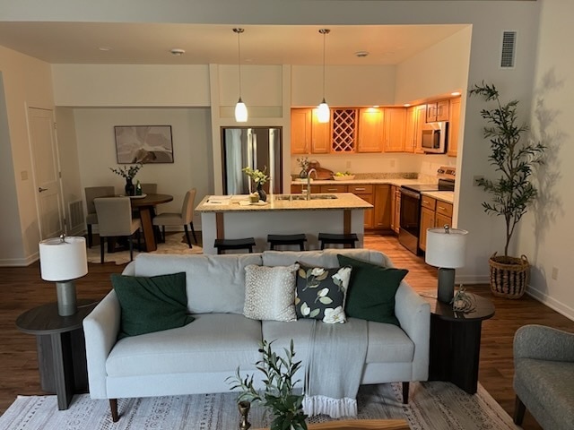 property at 2701 Pond Dr