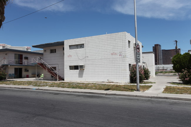 French Villa Apartments II in Las Vegas, NV - Building Photo - Building Photo