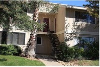 Mills Tower Apartments in Rancho Cordova, CA - Foto de edificio - Building Photo