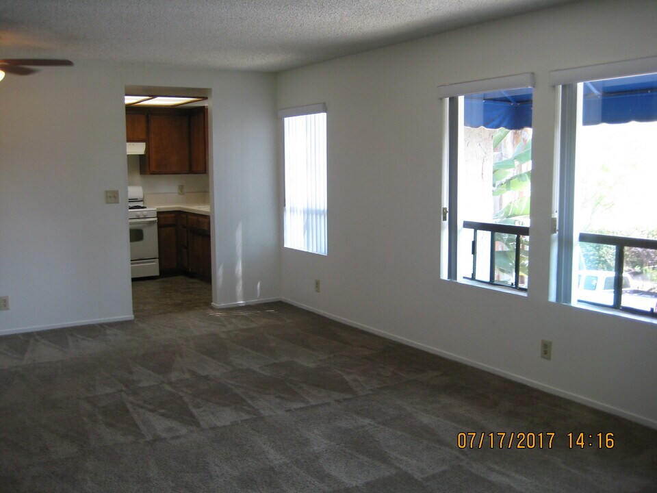 827 Grand Ave in Long Beach, CA - Building Photo