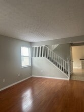 8019 Worthington Lake Dr in Westerville, OH - Building Photo - Building Photo