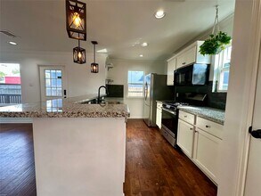 4322 Chapman St in Houston, TX - Foto de edificio - Building Photo