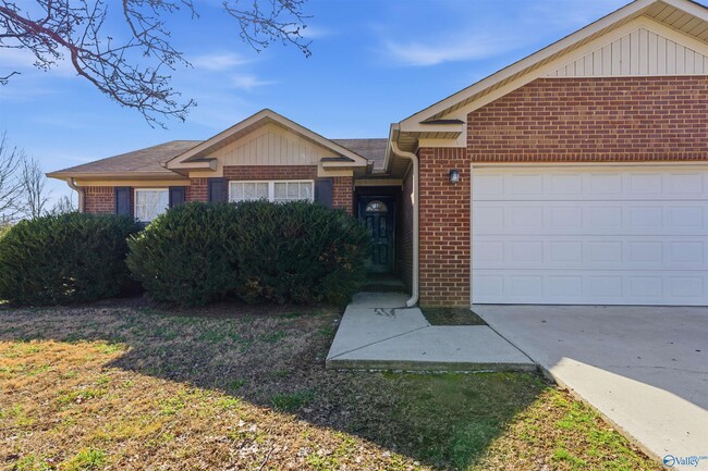 104 Bataleur Ct in Huntsville, AL - Building Photo - Building Photo