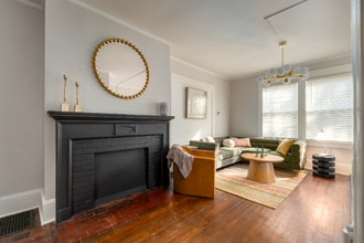1504 W Friendly Ave in Greensboro, NC - Foto de edificio - Building Photo