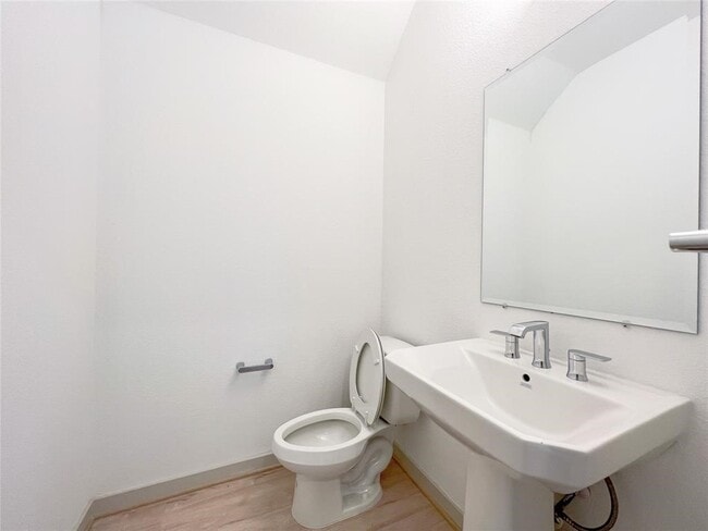 property at 29207 Red Rocks Pk Dr