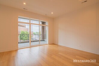 2042 W Washington Blvd in Chicago, IL - Building Photo - Building Photo