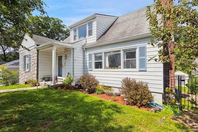 69 Ardell Rd in Yonkers, NY - Building Photo - Building Photo
