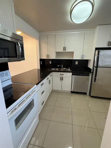 2510 SW 81st Ave in Davie, FL - Building Photo - Building Photo