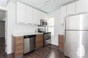 955 W Carmen Ave, Unit 1 Apartments