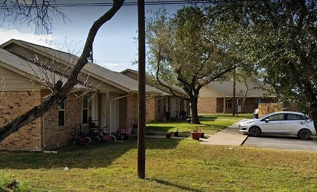 property at 711 N Sigrid Ave