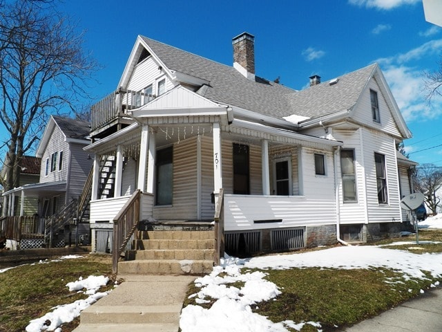 701 W Front St