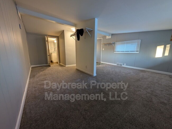 property at 719 Richwood Rd