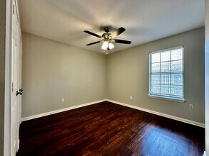 2010 S 11th St in Waco, TX - Building Photo - Building Photo