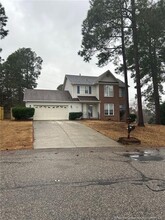 201 Richmond Park Dr in Cameron, NC - Building Photo - Building Photo