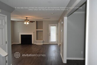 737 Willow Bay Dr in Fuquay Varina, NC - Building Photo - Building Photo