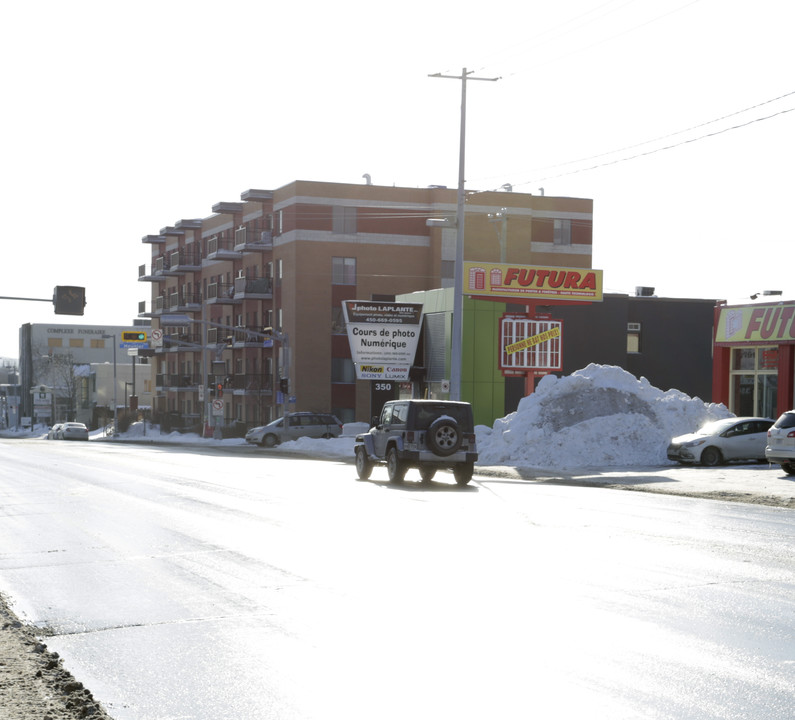 270 des Laurentides in Laval, QC - Building Photo