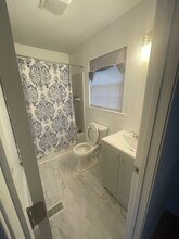 1208 Ashford St in Charlotte, NC - Foto de edificio - Building Photo