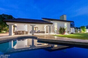 11212 N Sundown Dr in Scottsdale, AZ - Building Photo