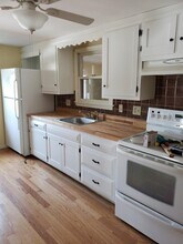 13 Rogers St, Unit A in Dover, NH - Building Photo - Building Photo