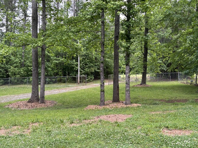 10975 E US Highway 64 in Thomasville, NC - Building Photo - Building Photo