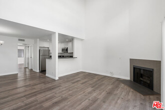 6212 Fulton Ave in Los Angeles, CA - Foto de edificio - Building Photo