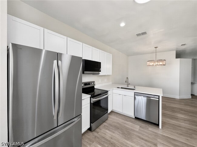 9750 Sassafras Ct in Estero, FL - Building Photo - Building Photo