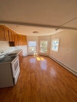 55 Grove St, Unit Third - Penthouse in Pawtucket, RI - Building Photo