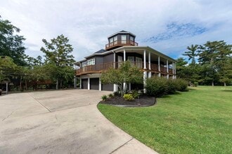 5004 Cypress Lake Dr in Lake Charles, LA - Building Photo - Building Photo