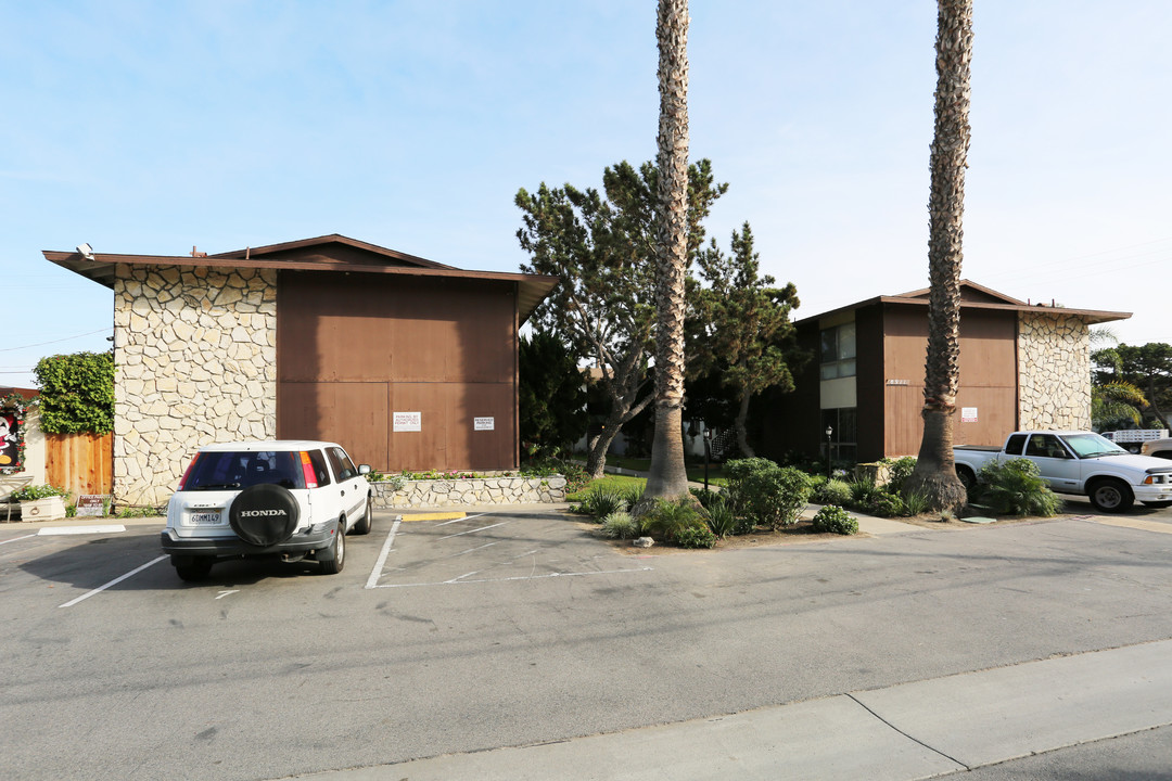 Vista Del Sol Apartments in Garden Grove, CA - Foto de edificio