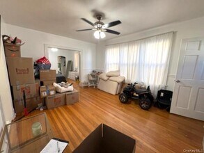 48 Huber Pl in Yonkers, NY - Building Photo - Building Photo