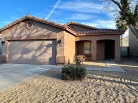 597 E Red Rock Trail in San Tan Valley, AZ - Building Photo