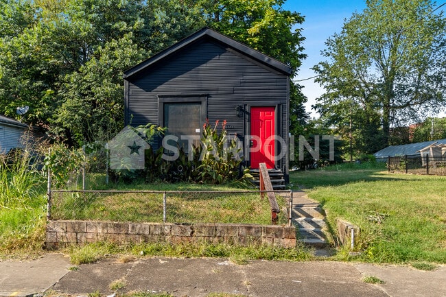 property at 1611 W Kentucky St