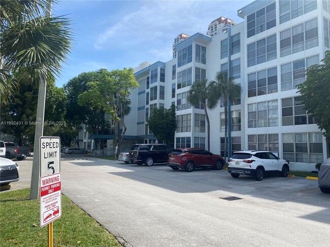 property at 17620 Atlantic Blvd