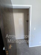 1725 N Iowa Ave in York, NE - Building Photo - Building Photo