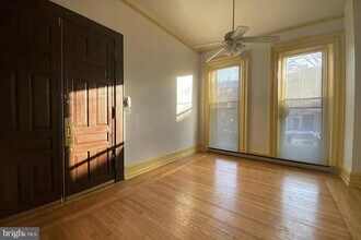 2107 Green St in Philadelphia, PA - Building Photo - Building Photo