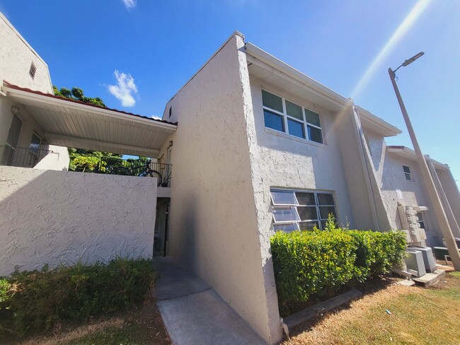property at 1103 Cypress Gardens Blvd