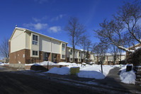 2451 Bridletowne Cir in Toronto, ON - Building Photo - Building Photo