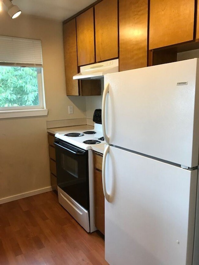 9717 Danwood Ln NW-Unit -#4 in Silverdale, WA - Foto de edificio - Building Photo