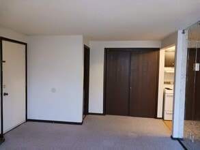 23 Village Dr, Unit 2 in Cape Girardeau, MO - Building Photo - Building Photo