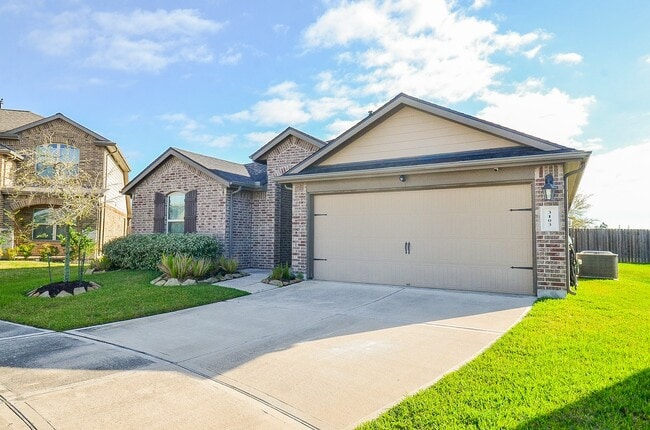 property at 3103 Floral Park Ct