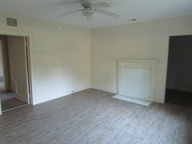 322 E Charlotte Ave in Sumter, SC - Building Photo - Building Photo