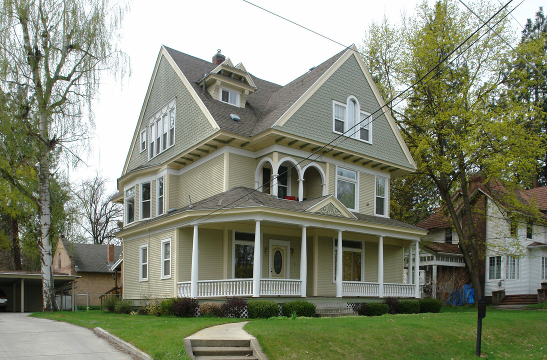 2221 W 1st Ave in Spokane, WA - Building Photo