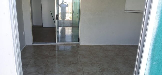 2316 Corinto Ct in Hemet, CA - Building Photo - Building Photo