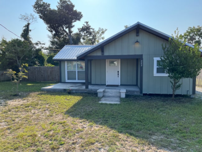 222 Kraft Ave