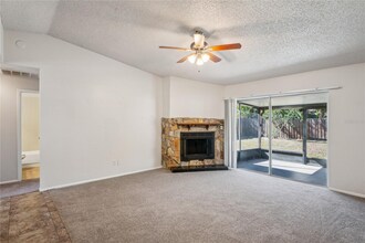 11321 Blackbark Dr in Riverview, FL - Foto de edificio - Building Photo