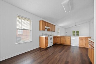 2659 Rosebud Dr E in Mobile, AL - Building Photo - Building Photo