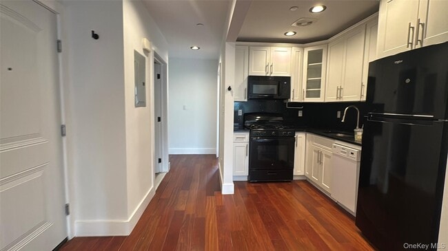 53-62 61st St in Queens, NY - Building Photo - Building Photo